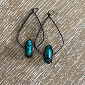 Elegant Turquoise and Black Kendra Scott Earrings